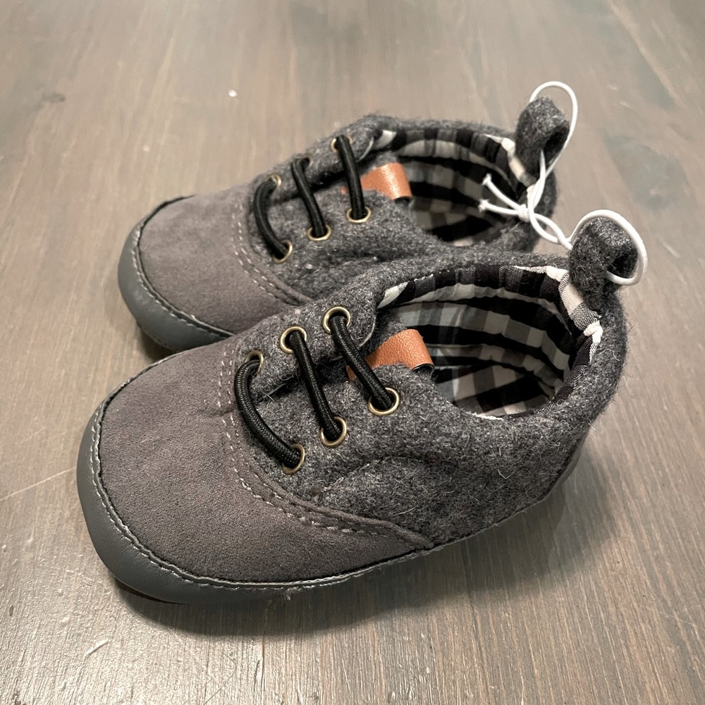 BNWOT Boys’ Textile Baby Shoes Size 3